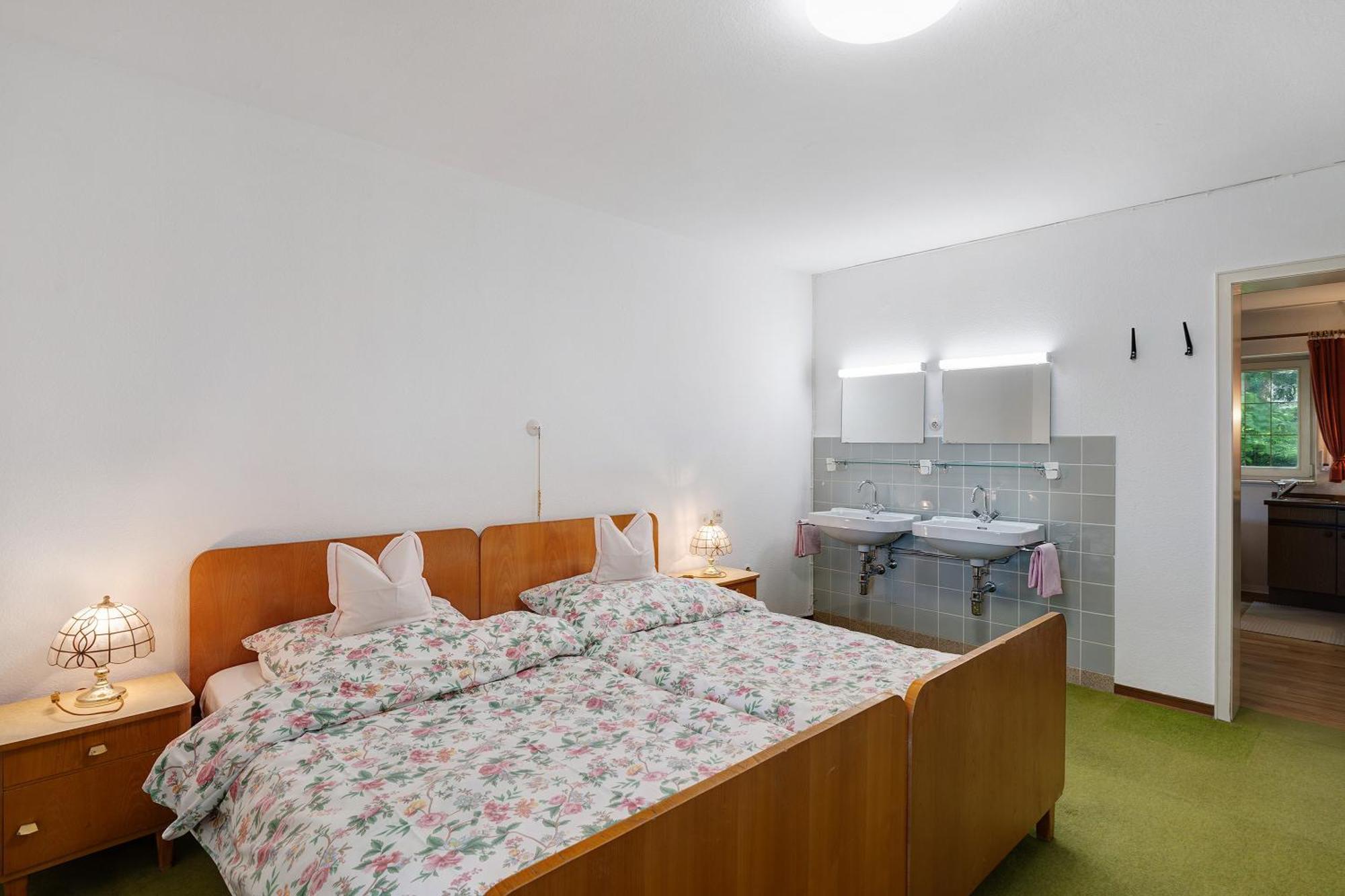 Gaestehaus Hirzel Bad Wildbad Esterno foto